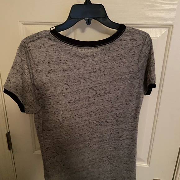 Dutchess of Hastings Womens Large Gray Tshirt TV - Picture 2 of 3
